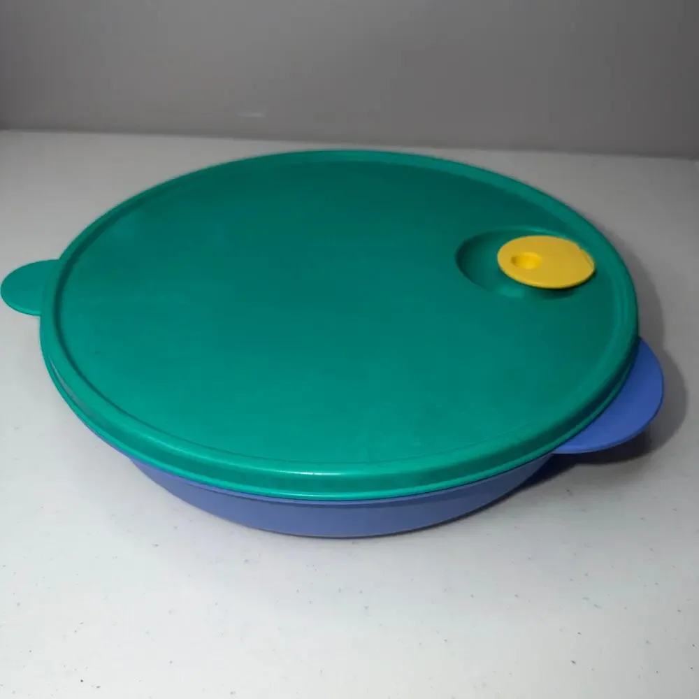 Tupperware Crystal Wave Divided Plate Dish w/ Vented Lid 3284C 2651C Blue 10